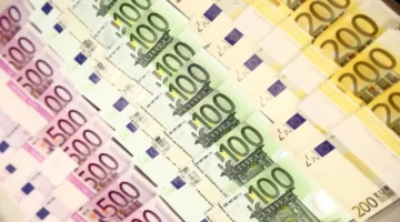 مخاوف التضخم ترفع عوائد سندات اليورو لأعلى مستوى منذ مارس الماضي